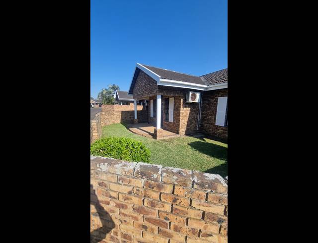 3 BEDROOM SIMPLEX FOR SALE IN ARBORETUM